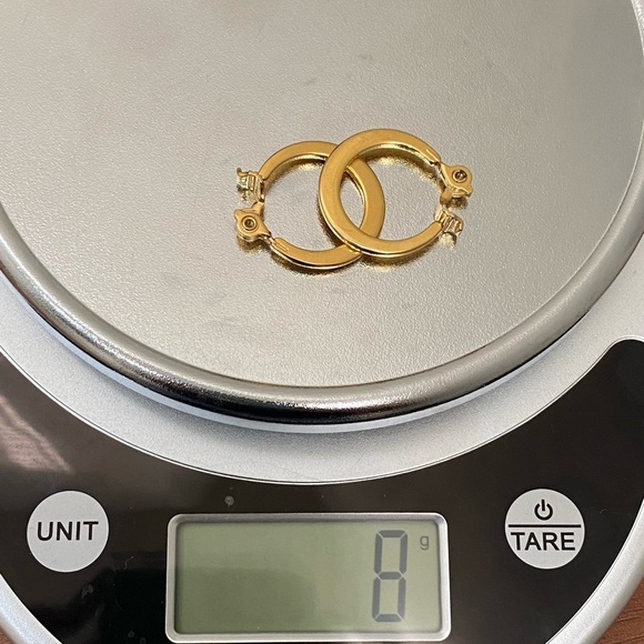 Vintage MONET Gold-tone Clip On Hoop Earrings 8g - Picture 9 of 12